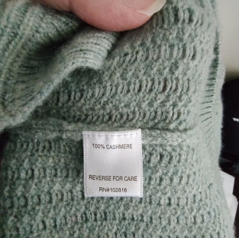 Garnet Hill Soft Cashmere Crewneck Asymmetrical Seafoam Mint Green Sweater Sz XS - Picture 6 of 9